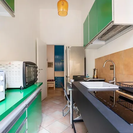 Centre Vatican Cozy ローマ